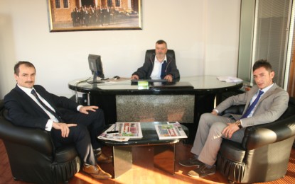 Kocaeli Okuyor ekibinden Damga Gazetesi’ne ziyaret