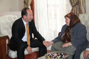 Edirne Belediye Başkanı Recep Gürkan, Anneler Günü nedeniyle yayınladığı mesajda, tüm annelerin anneler gününü kutladı
