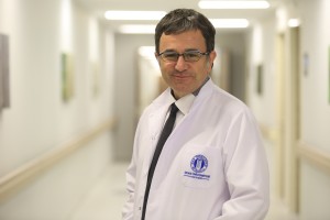 Okan Üniversitesi Hastanesi ‘nden Yrd. Doç. Dr. Tayfun Hancılar;   Günde iki kaşıktan fazla bal tüketilmemeli