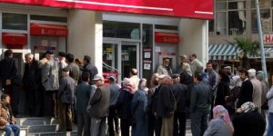 Dövizdeki artış en çok işçi, memur, emekli ve asgari ücretliyi vurdu