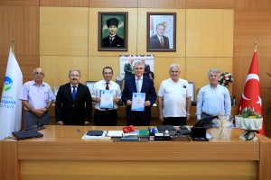 Büyükşehir’in ürettiği endüstriyel kenevirler bilimsel araştırmalarda kullanılacak