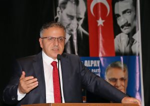 Milliyetçi Sol Parti Genel Başkanı Gazeteci Hüseyin Alpay, “Atanamayan öğretmenler,  KHK mağdurları  ve esnaflar görmezden gelinemez”