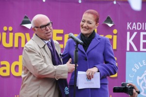 Kadına Şiddete Karşı Candan Erçetin’le Haykırdı