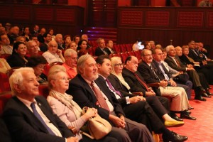 Büyükerşen, 2015 yılı “ Semiha Berksoy Özel Ödülünü” İstanbul’da düzenlenen törende aldı