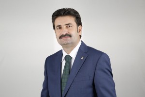 AK Parti İnsan Haklarından Sorumlu Genel Başkan Yardımcısı Ayhan Sefer Üstün, Darbe kültürünü genlerimizden silmemiz lazım