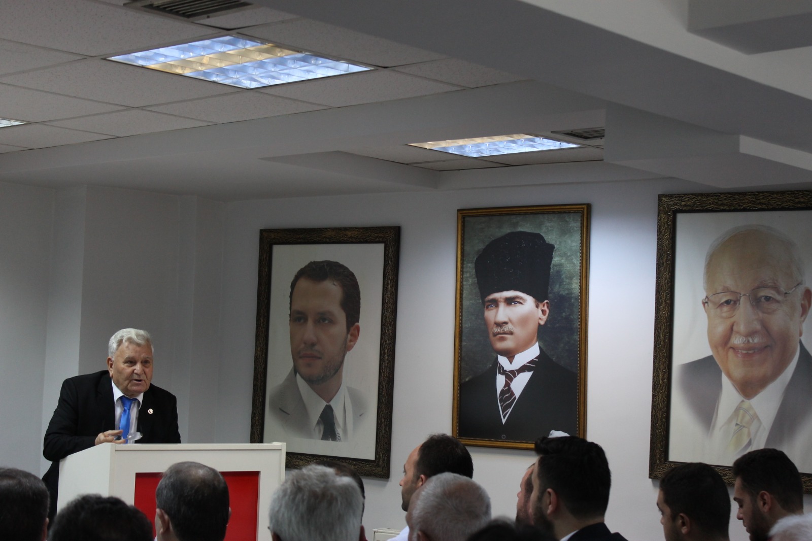 Erdoğan’a “AKP’yi bırak gel” çağrısı