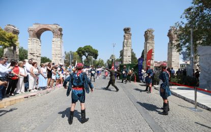 EFES SELÇUK BÜYÜK TAARRUZ’UN 101. YILINDA “O AN’A “ TANIKLIK ETTİ