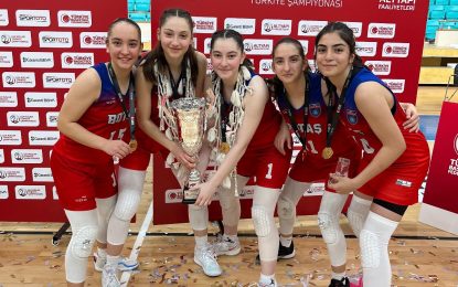 Rüya Şükran Güvenç turnuvanın en iyisi seçildi