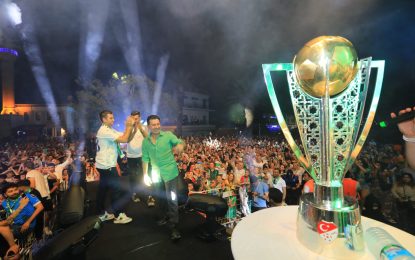 Başkan Aras Şampiyonluk Kutlamalarına Katıldı