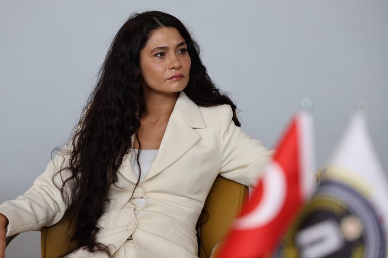 Gülnar Karagöl Manifest’e Sert Çıktı: “Sanat Değil, Teşhir!”
