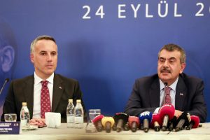 AK Parti’den Bakan Tekin’e Destek