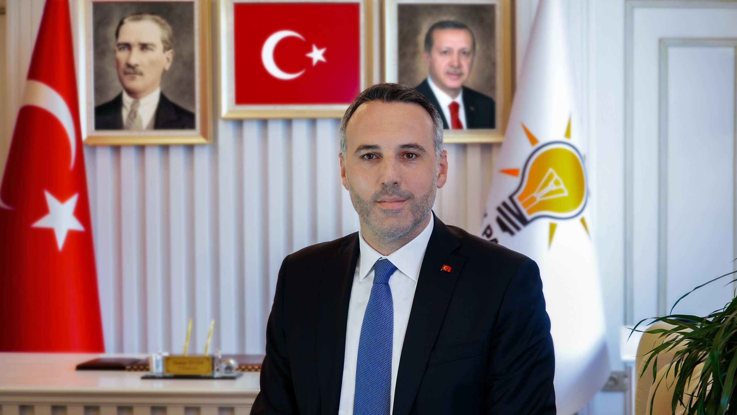 Başkan Tever’den Yürütme Kurulu’ndaki Görev Değişikliklerine İlişkin Açıklama  Tever : Görev değişimi, AK Parti’mizin kurumsal yapısının ve hizmet anlayışının doğal bir parçasıdır. Bizler için önemli olan davamıza ve milletimize hizmet etmektir.